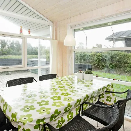 4 Person In Tranek R Fæbæk